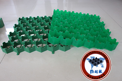停車場植草格http://www.tyretek.com/